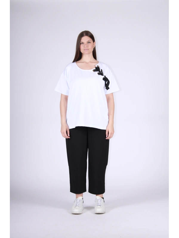 26009 LACE-UP SWEATER