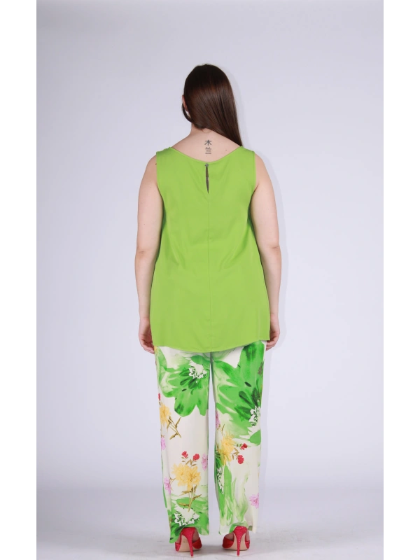 26111 SLEEVELESS TANK TOP 2